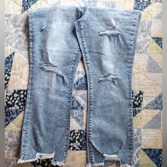 ⭐Distressed Jeans Bundle - Picture 4 of 9